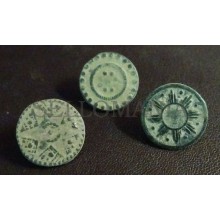 3 SMALL ANTIQUE BUTTON CENTURY XVIII OLD BOUTON BUTTON BOTON SEE MY SHOP CCB30